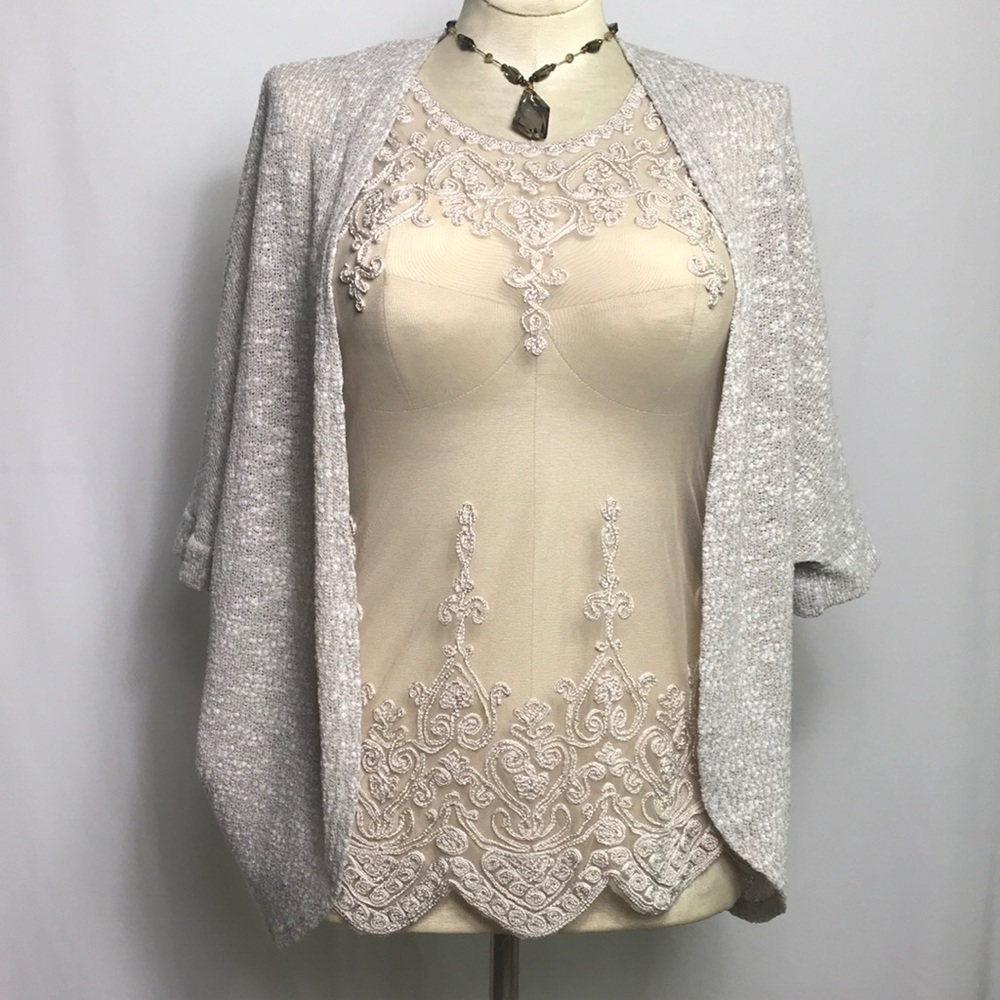 🌻 3/25 🌻 Banana USA Cream Lace Overlay Tank Top